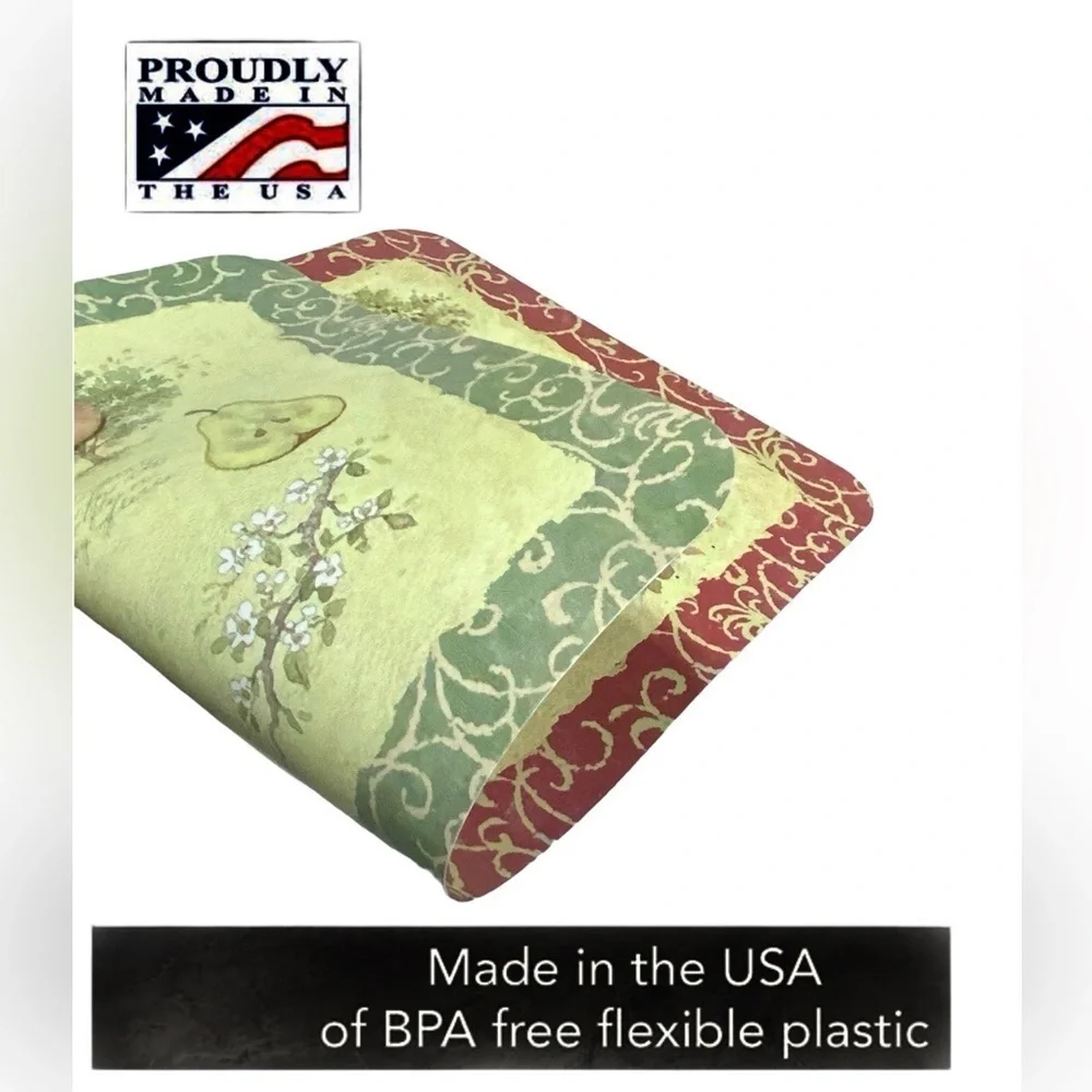 Apple Pear Orchard Placemats  Reversible Easy Care Farmhouse Set of 4 Red Green